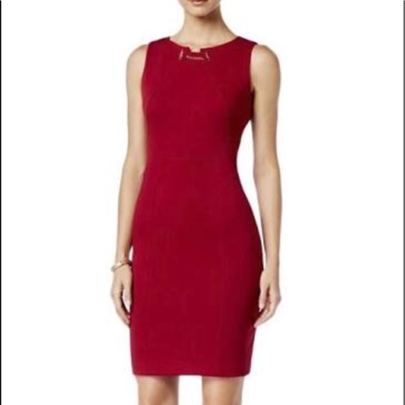 Ivanka Trump Dresses & Skirts - IVANKA TRUMP sleeveless Dress. Gold Toggle chain💞